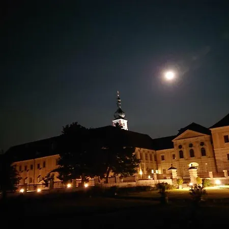 Jakob Kern Gastehaus Im Stift * Geras